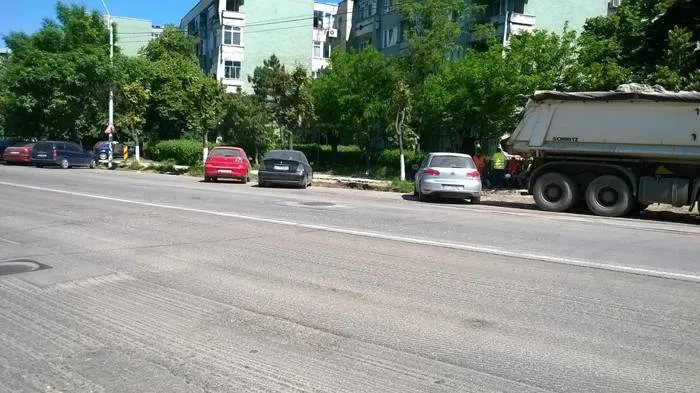 Foto Afaceriştii de pe Râului  se revoltă. Din nou