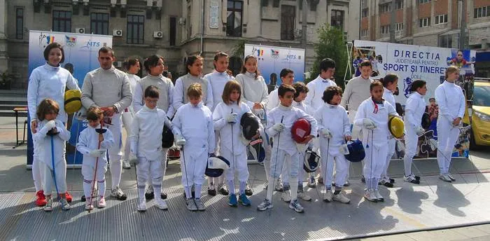 Foto Campionii scrimei româneşti, la Craiova