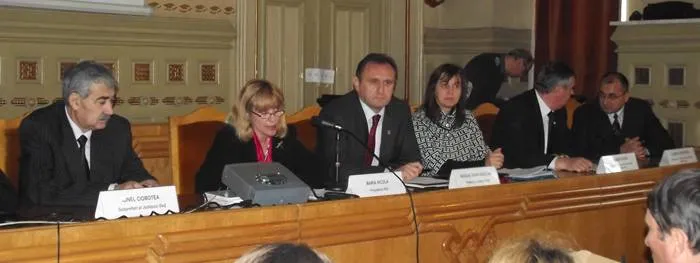 Foto Şedinţă de instruire la Prefectură