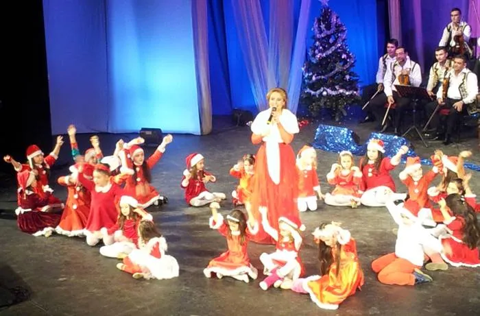 Foto Craiovenii au primit primele «Daruri de sărbători»