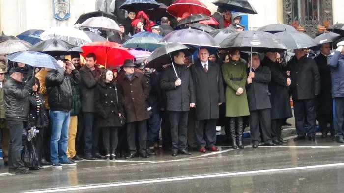 Foto Oltenii dadura mana cu mana