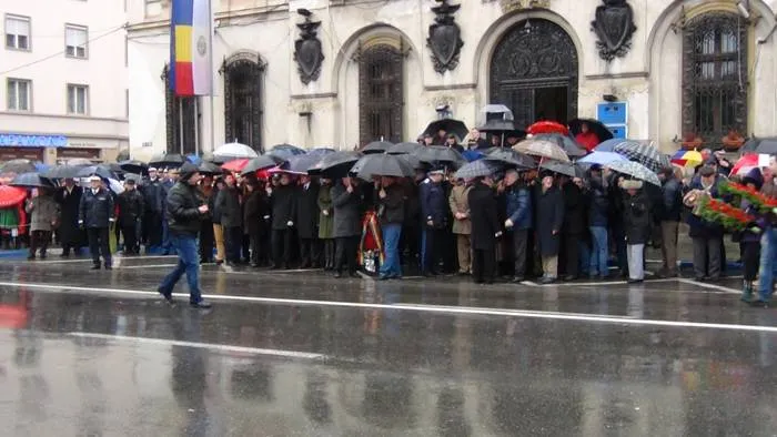Foto Oltenii dadura mana cu mana