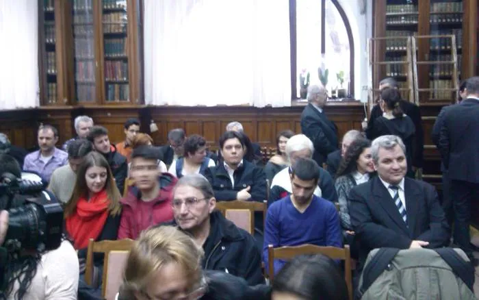 Foto «Amestecul Guvernului în a stabili o cronologie a Revoluţiei Române, inacceptabil»