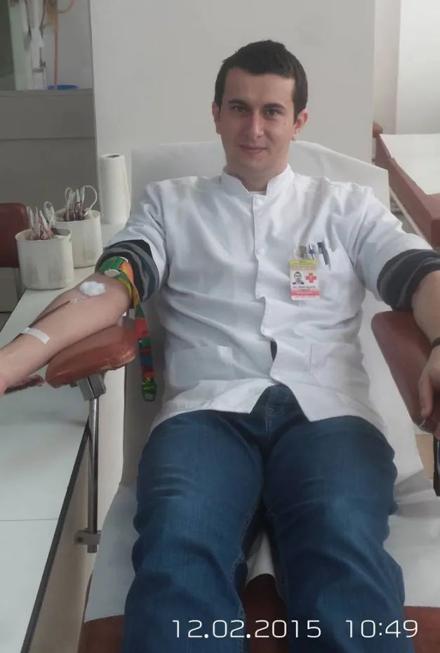Foto Elevii Şcolii Postliceale EDUNET au donat sânge