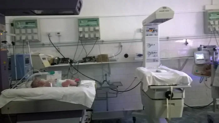 Foto Bebeluşii de la Maternitatea Filantropia vor fi îngrijiţi cu aparatură nouă