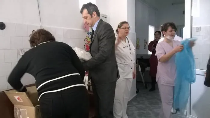 Foto Bebeluşii de la Maternitatea Filantropia vor fi îngrijiţi cu aparatură nouă