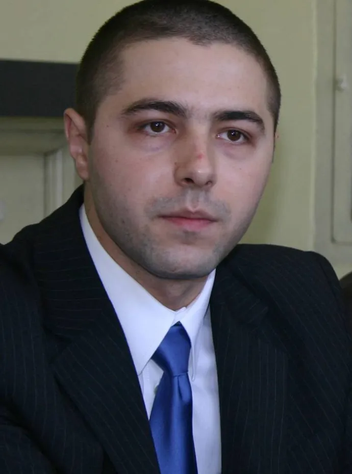 Politicianul liberal necopt, Daniel Cârjan, care vrea sã pozeze în luptãtor anti-mafia