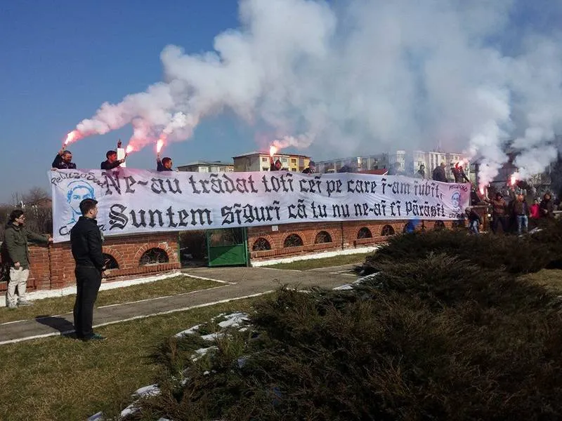 Foto UPDATE / Cristi ne priveşte, azi, din ceruri