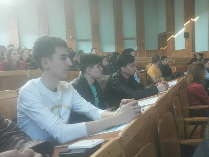 Foto Tinerii încurajaţi să devină antreprenori