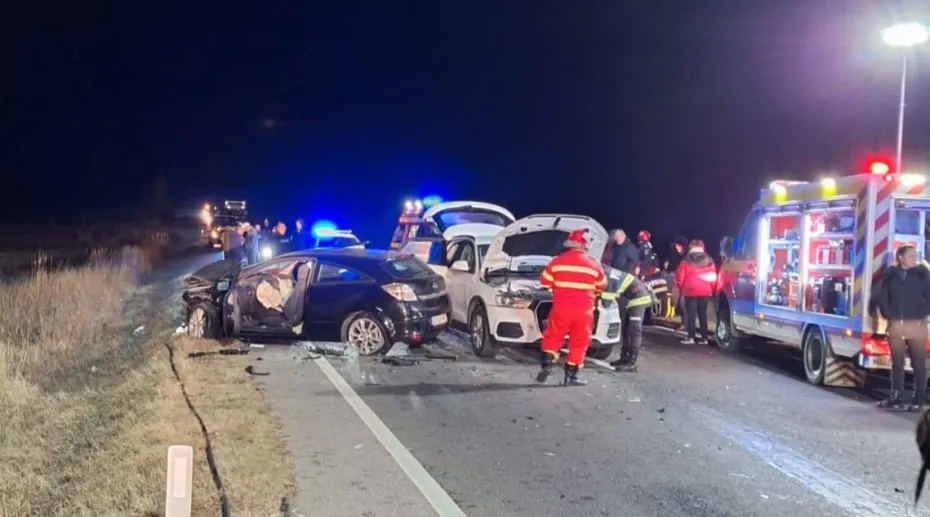 Foto Plan Roșu de Intervenție în Olt. Nouă persoane la spital, în urma unui accident rutier 