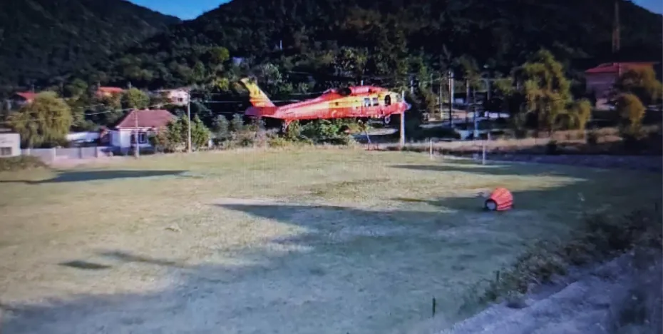 Foto FOTO: Prima misiune a elicopterelor Black Hawk la incendiul de pădure din Mehedinți