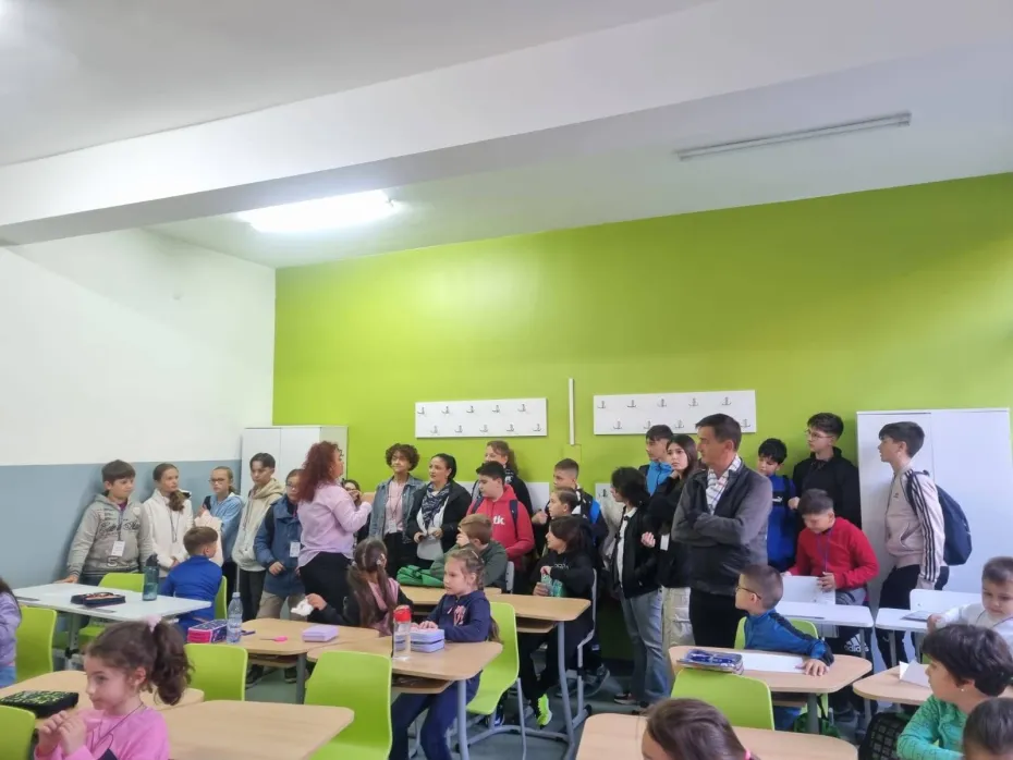 Foto „Hands for a green future”, proiect ERASMUS derulat la Școala „Mihai Viteazul” din Craiova 