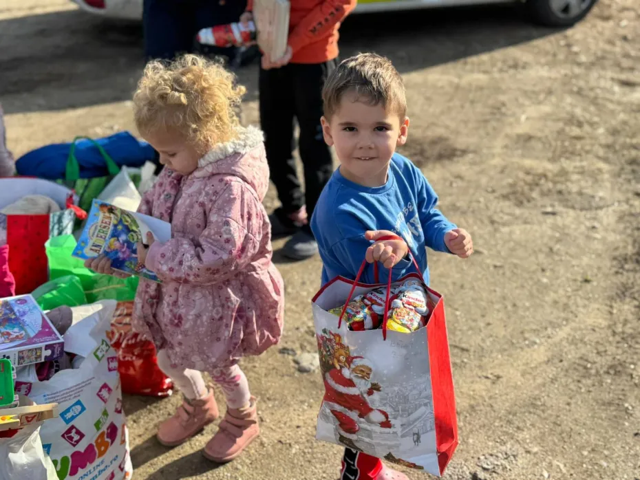 Foto Polițiștii doljeni au fost spiridușii lui Moș Crăciun 