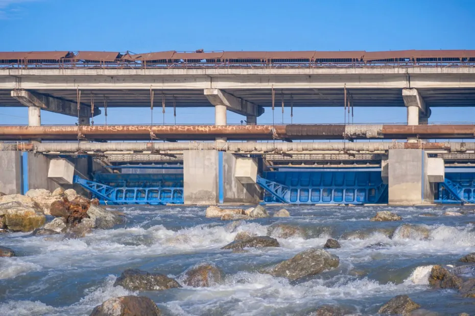 Foto Mini-delta de la Rovinari. Paradis natural format pe râul Jiu