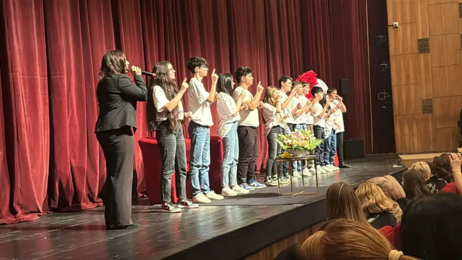 Foto Conferința „Înfloritoare” a inspirat femeile din Craiova