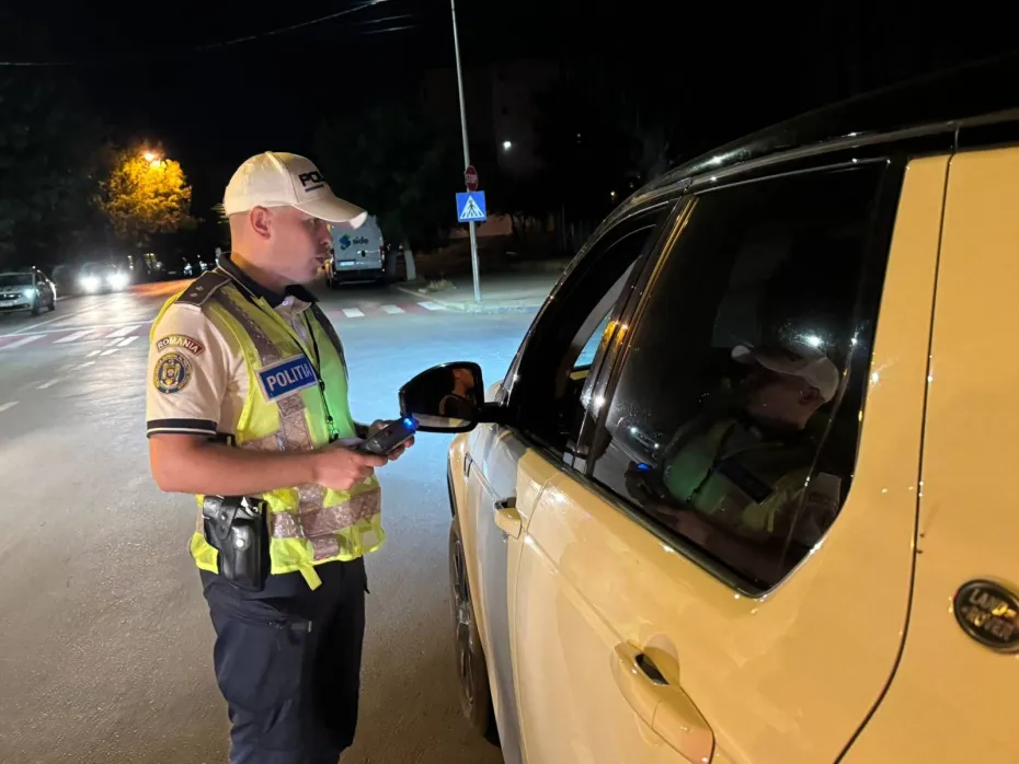 Foto  Polițiști, jandarmi și pompieri, în linia întâi la IntenCity. Mesajul primarului Lia Olguța Vasilescu