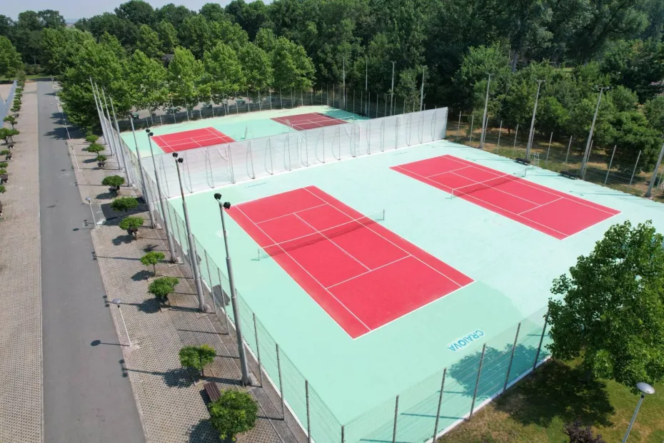 Foto Modernizări finalizate în Parcul Tineretului: Terenuri de sport refăcute complet