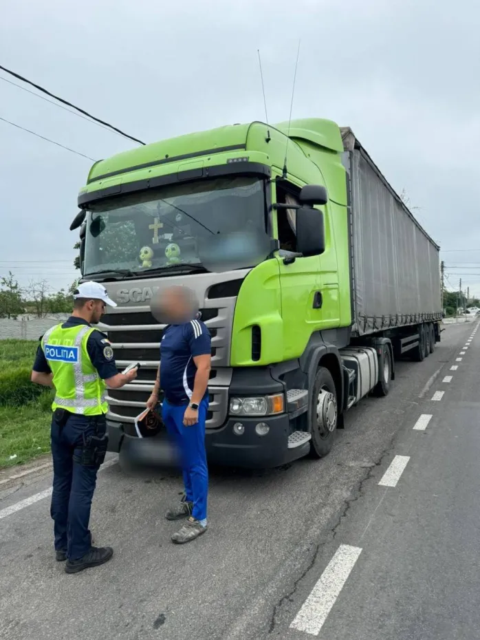 Foto Mai puține accidente, mai multe vieți salvate. Munca polițiștilor rutieri