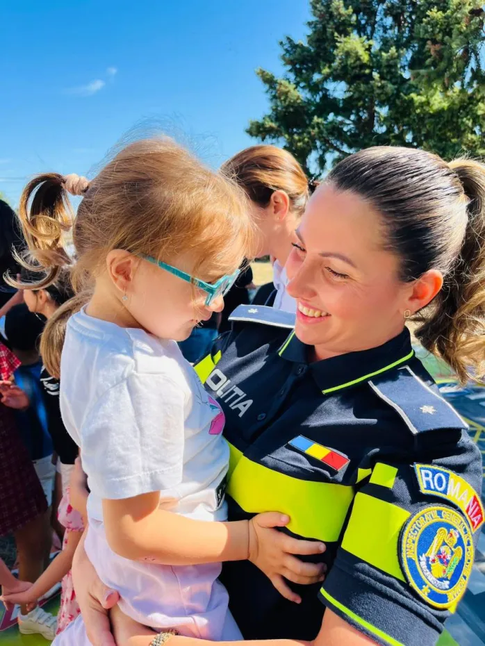 Foto De la joacă la prevenție. Copiii din Băilești învață cum să fie în siguranță