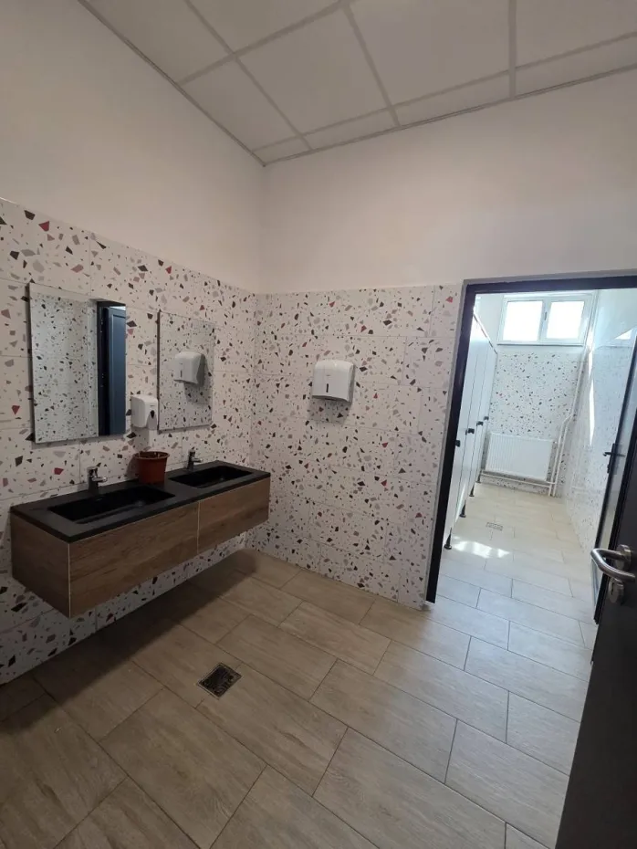 Foto Unele școli din Dolj gata pentru elevi, altele încă în reabilitare