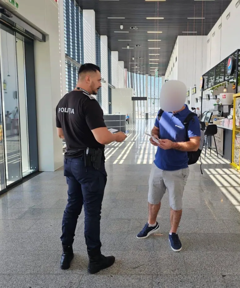 Foto Informare și prevenire a consumului de droguri în Aeroportul Craiova