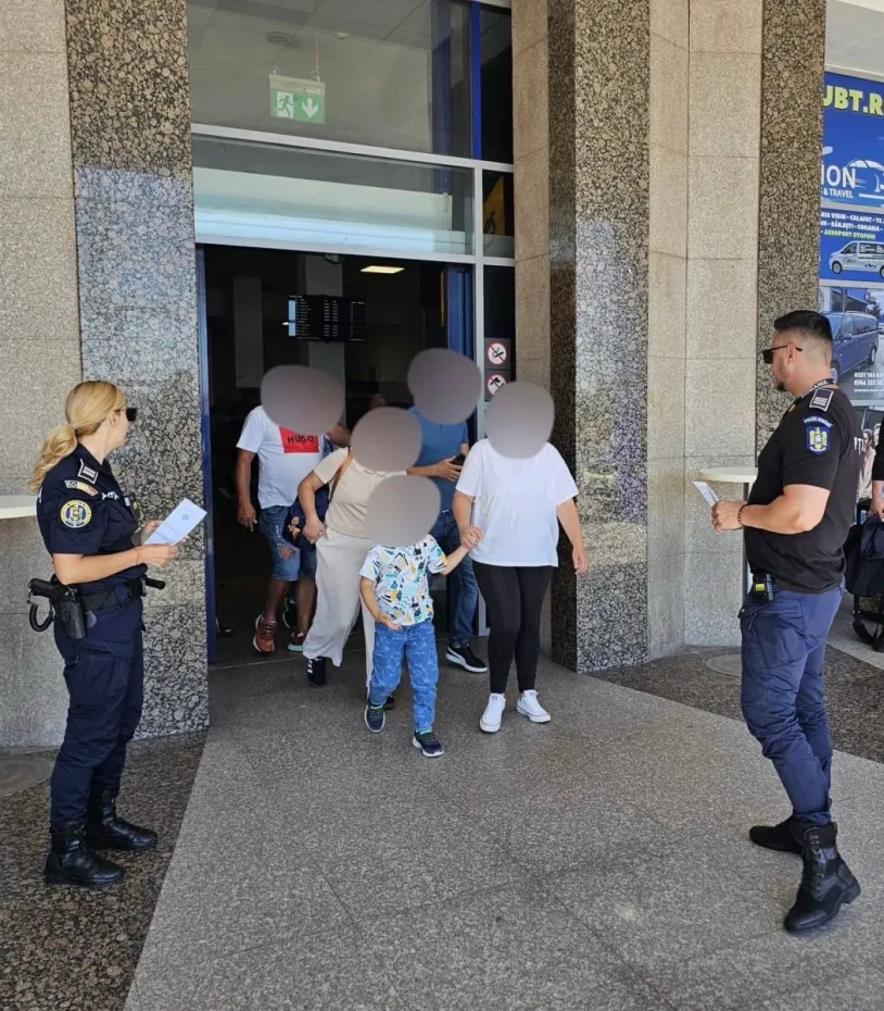Foto Informare și prevenire a consumului de droguri în Aeroportul Craiova