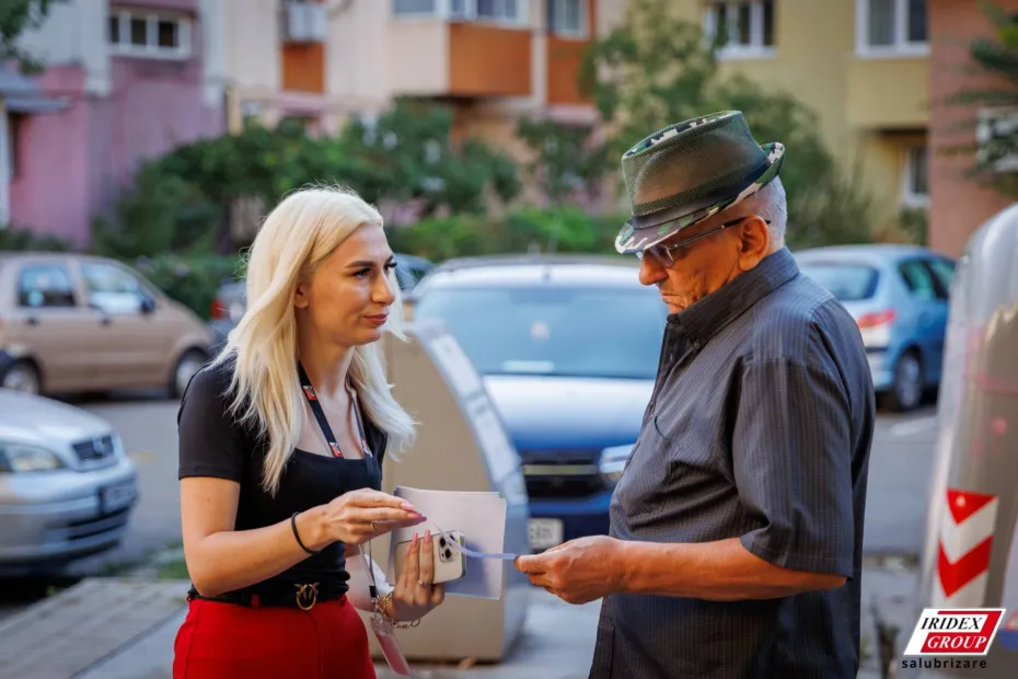 Foto CRAIOVA: Iridex discută cu craiovenii despre reciclare