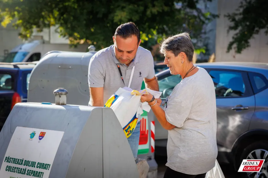 Foto CRAIOVA: Iridex discută cu craiovenii despre reciclare