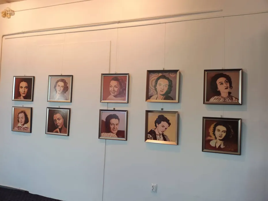 Foto CRAIOVA: Portrete memorabile ale Mariei Tănase, expuse la Galeriile Cromatic