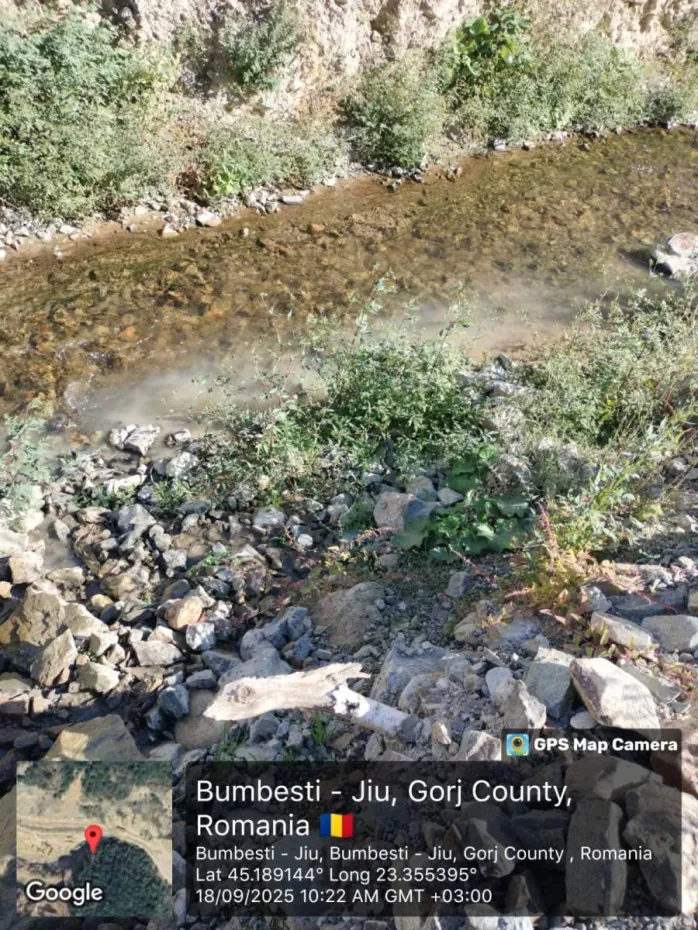 Foto Sancțiune de 35.000 lei pentru poluarea râului Porcu, în zona carierei Pleșa