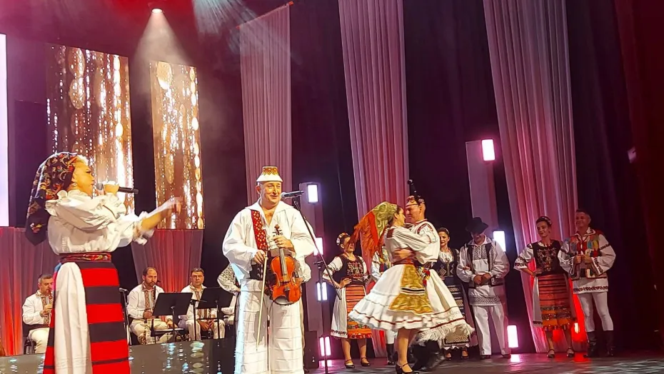 Foto Debut de poveste la Festivalul „Maria Tănase”