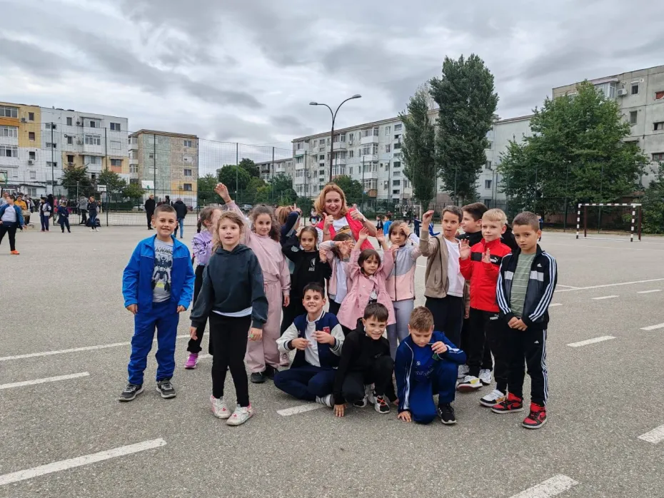 Foto Joacă, sport și prietenie la Școala „Mihai Viteazul” din Craiova