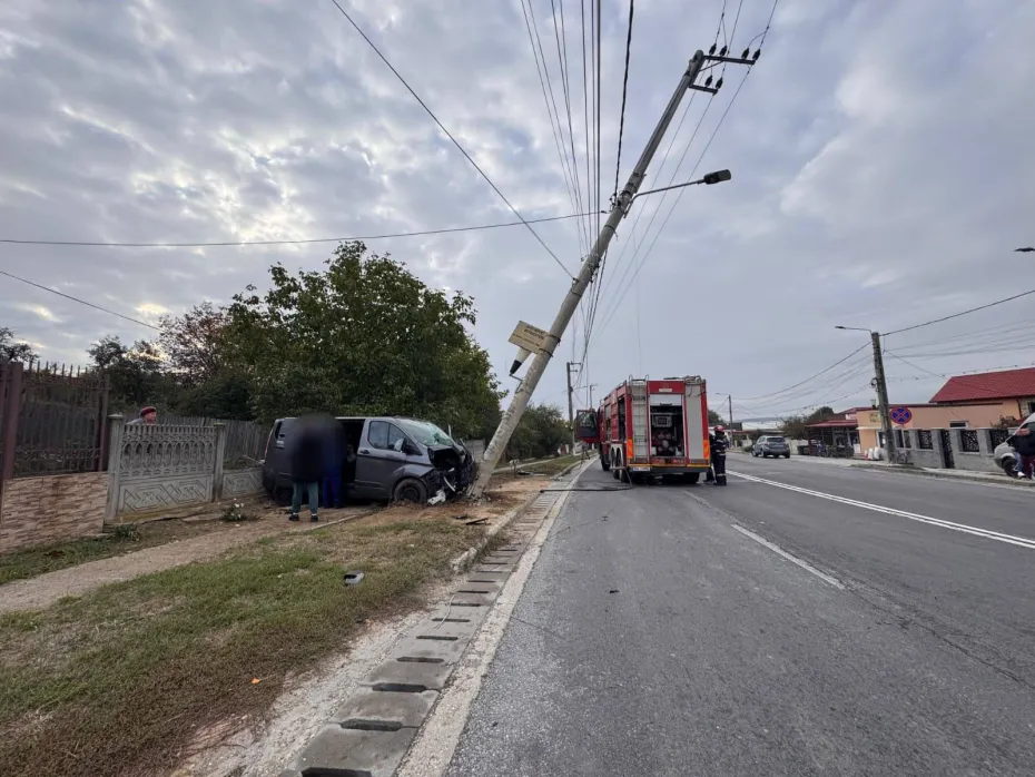 Foto Filiași: Două victime în urma accidentului rutier