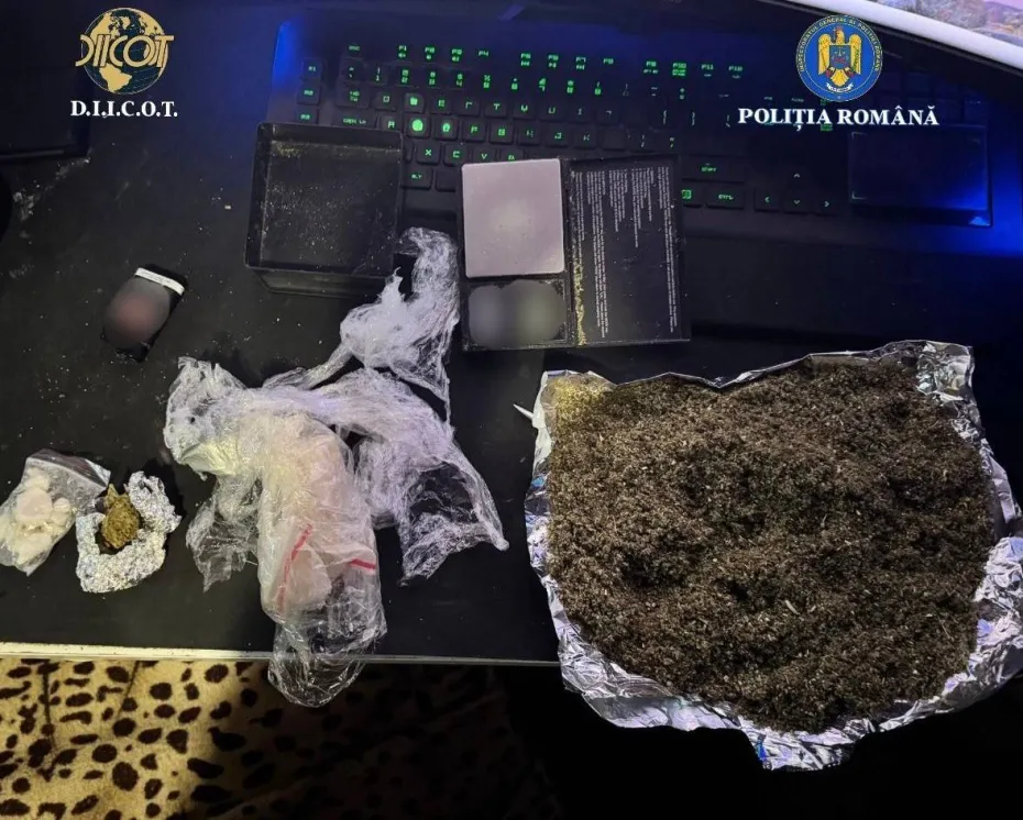Foto Droguri în apropierea școlilor din Craiova. Trei persoane, reținute de DIICOT