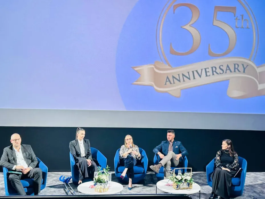Foto Facultatea de Educație Fizică și Sport a Universității din Craiova a sărbătorit 35 de ani de existență printr-o conferință internațională de excepție