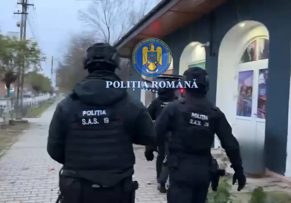 Foto Dosar penal pentru jocuri de noroc neautorizate. Descinderi în Craiova și alte cinci localități