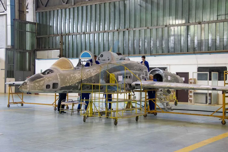 Foto CRAIOVA: Avioanele de antrenament pentru piloții F-16, blocate de erori contractuale și probleme tehnice