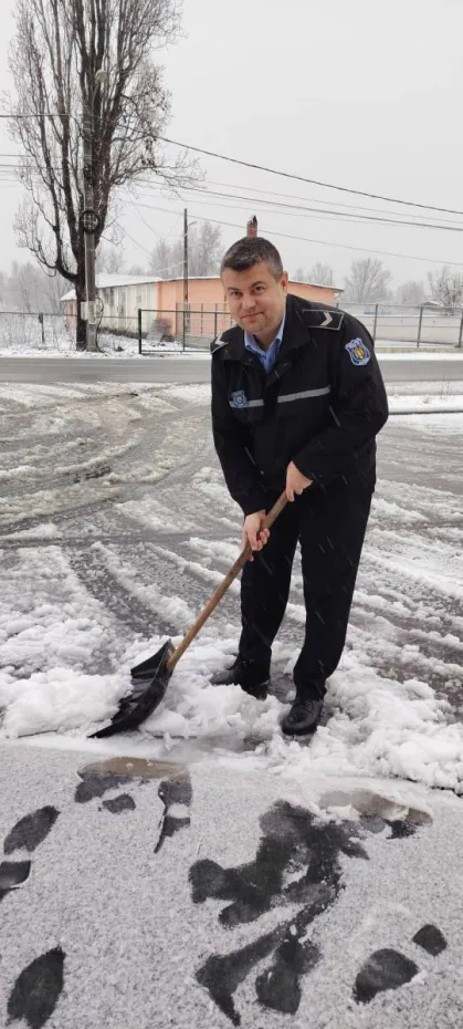Foto GORJ: Amenzi pentru deszăpezire necorespunzătoare la Târgu Jiu