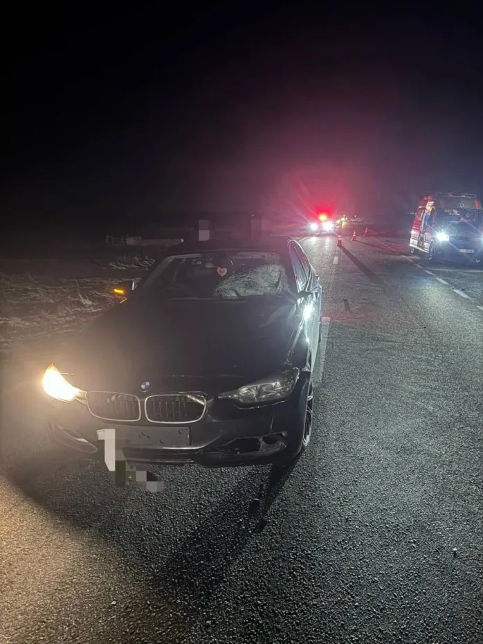Foto Tragedie pe DN 55A, lângă Poiana Mare. Femeie lovită mortal de un autoturism