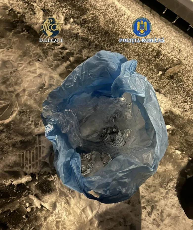 Foto Prins în flagrant cu cocaină. 30 de zile de arest preventiv pentru un bărbat din Drobeta Turnu Severin