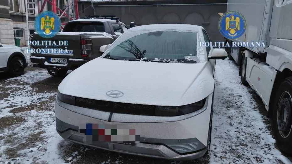 Foto Urmărit internațional pentru furt de mașini, prins în Dolj la volanul unui autoturism furat