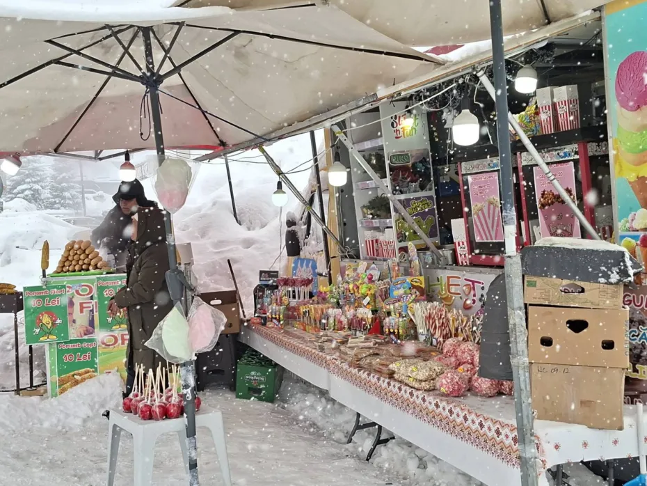 Foto Vacanță de schi pentru toate vârstele, lecții, săniuș și distracție la Rânca