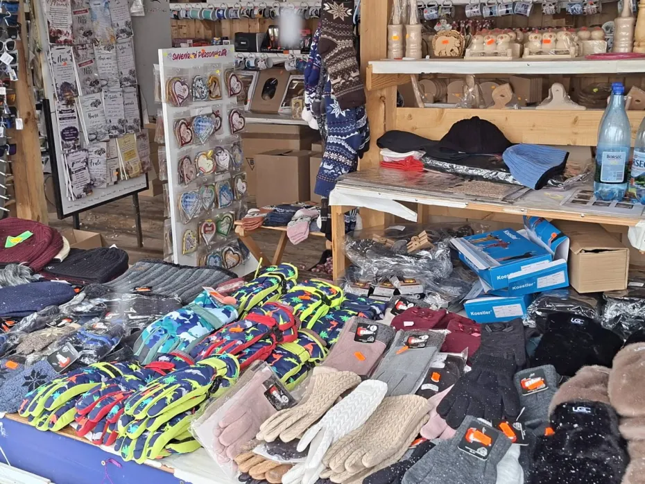 Foto Vacanță de schi pentru toate vârstele, lecții, săniuș și distracție la Rânca