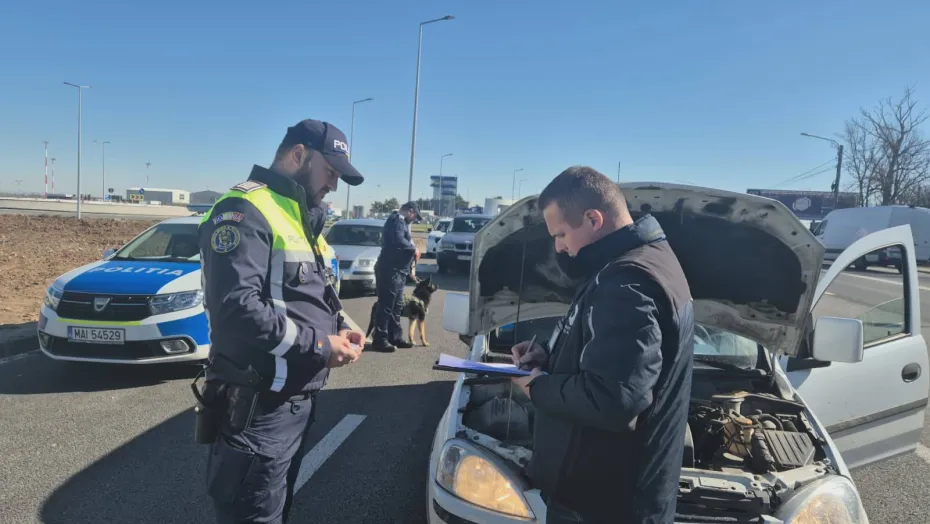 Foto Nereguli descoperite la Aeroportul Craiova. Vitrină automată fără fiscalizare, activitate suspendată