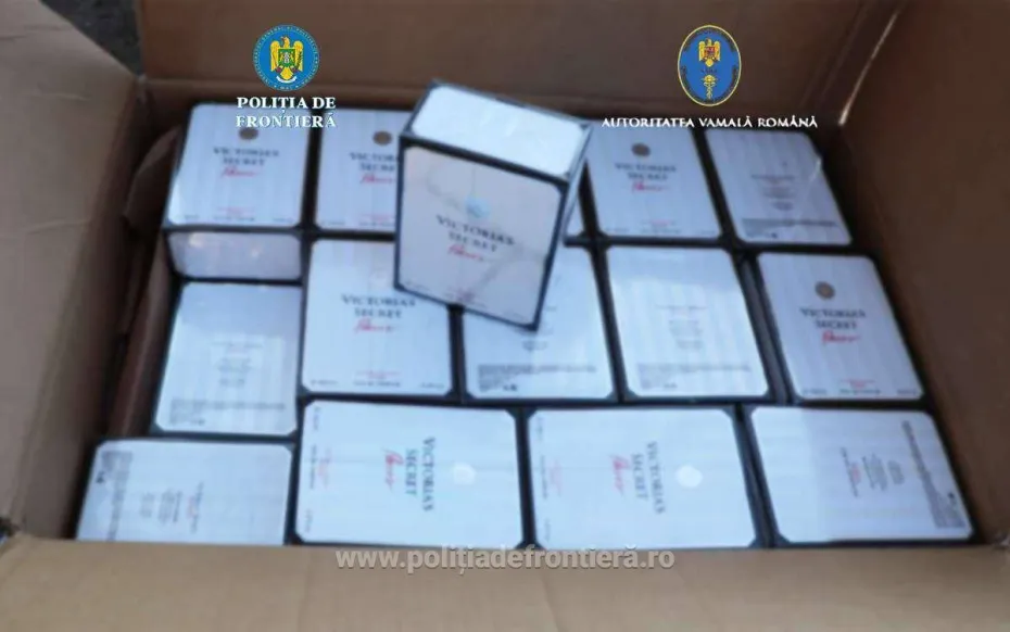 Foto Peste 2.000 de bunuri contrafăcute, descoperite la Calafat în urma unui control vamal