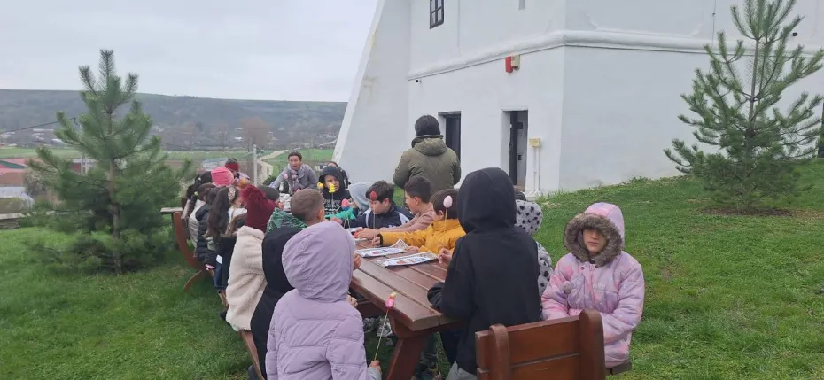 Foto Ateliere creative pentru copii la Cula Cernăteștilor