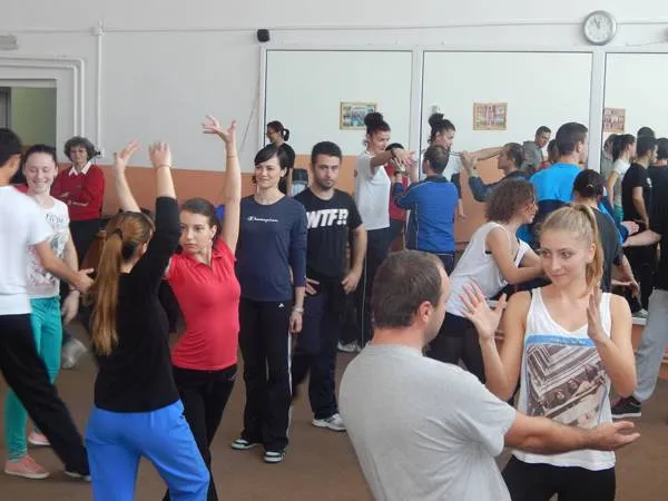 Foto Studenţi şi profesori au învăţat împreună