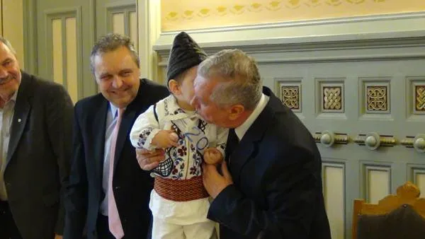 Foto Colinde şi rectificări de buget