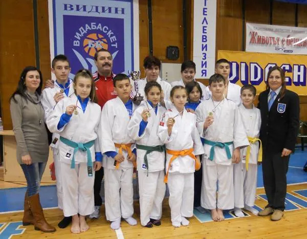 Foto Pe podium şi la sfârşit de an
