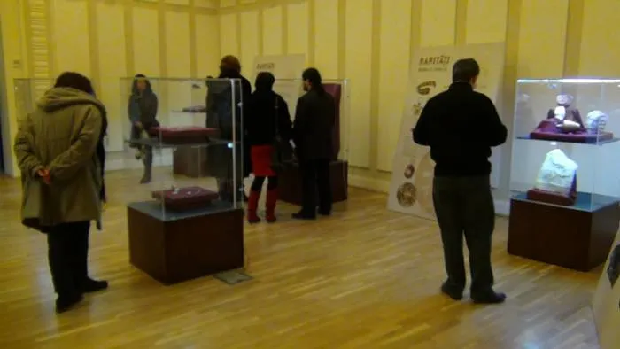 Foto «Raritaţi din Colecţia Muzeului Olteniei», o expoziţie emblematică